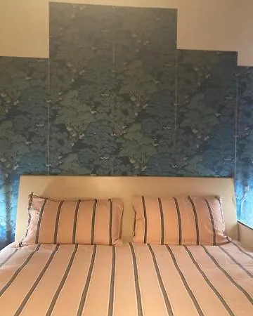 Oda ve Kahvaltı 0.3 Stanze Trieste