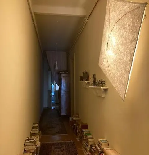 Oda ve Kahvaltı 0.3 Stanze 3*